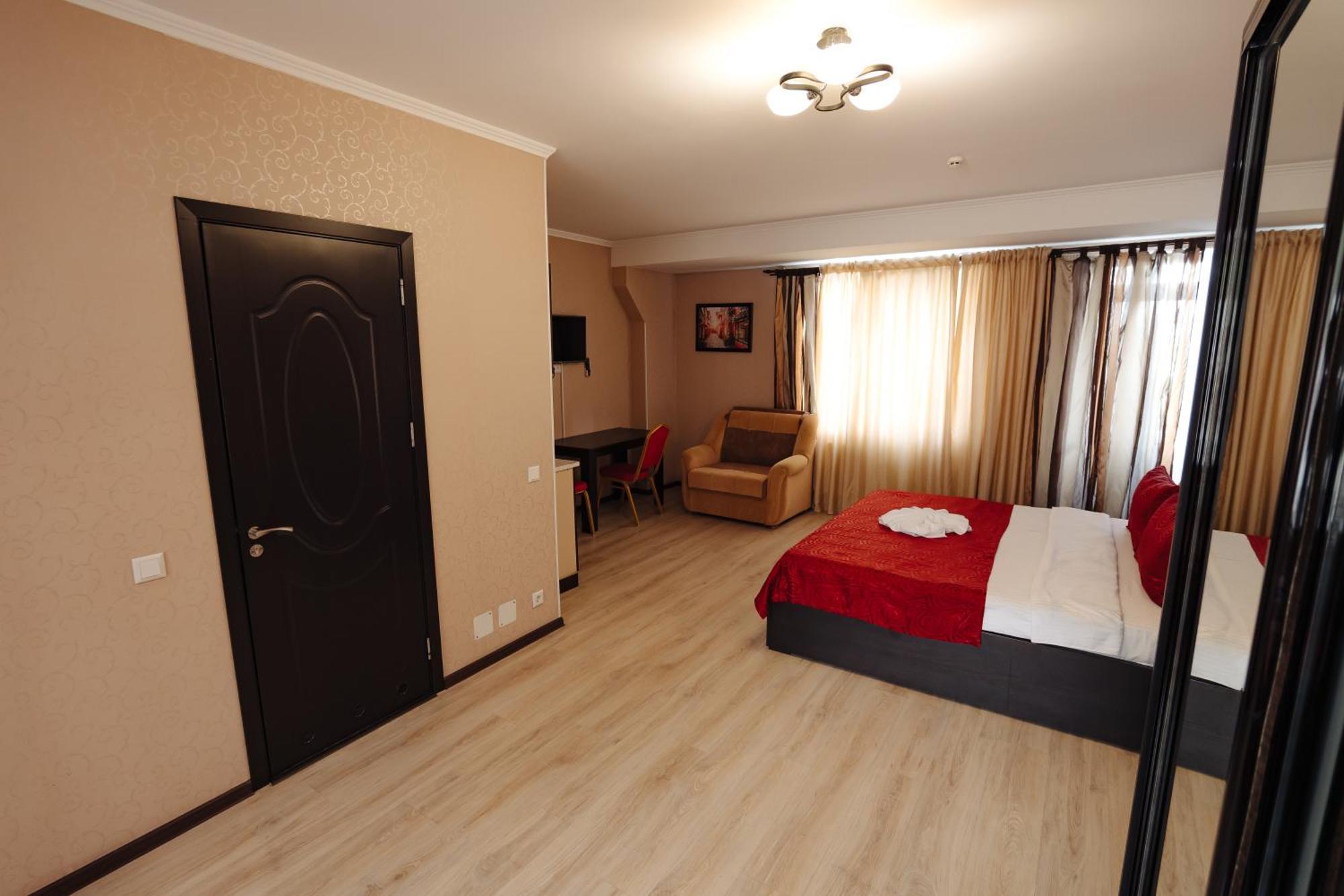 Lolo'S Bliss Hotel คีชีเนา ภายนอก รูปภาพ