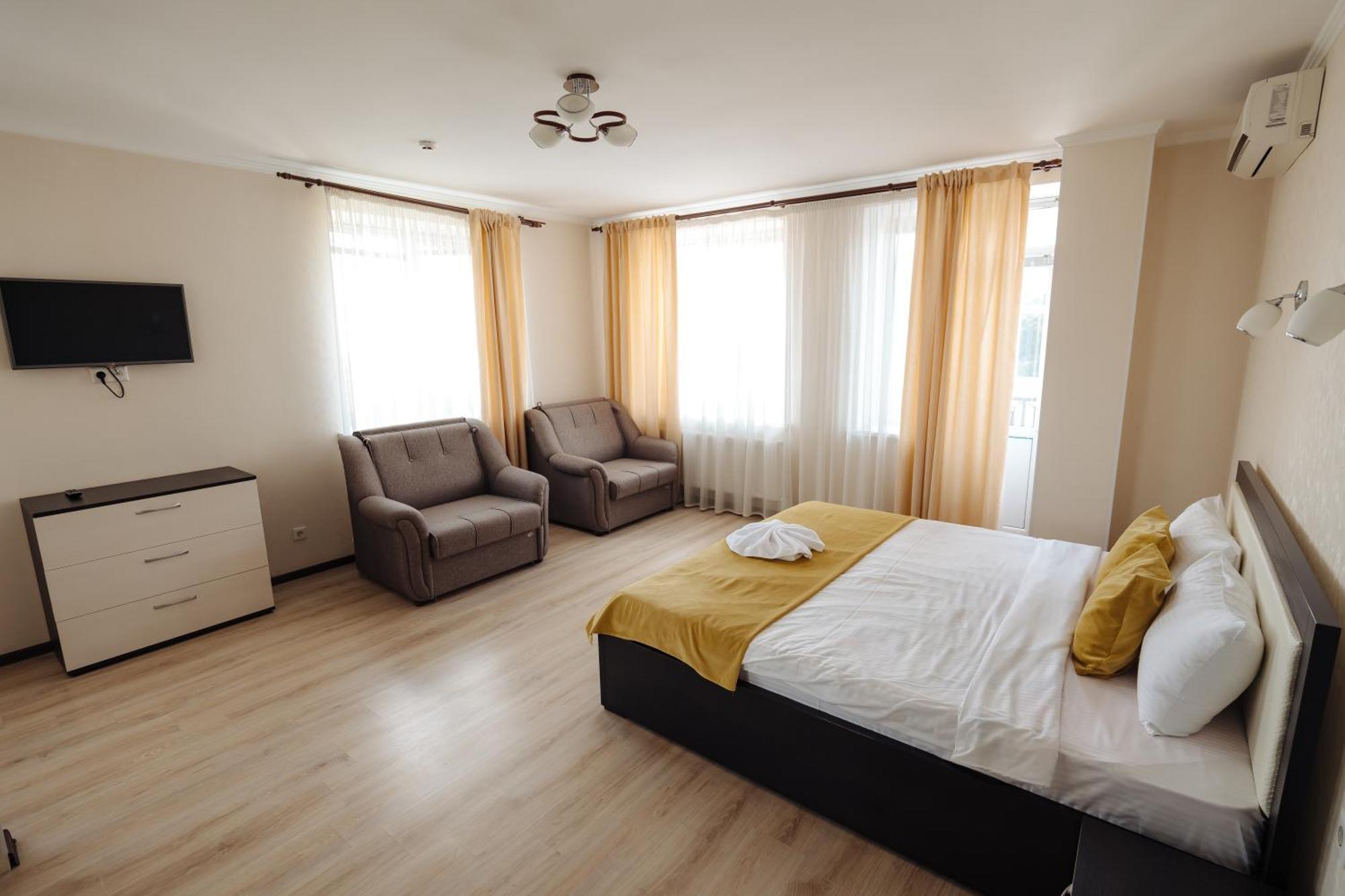 Lolo'S Bliss Hotel คีชีเนา ภายนอก รูปภาพ